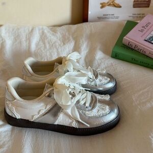 Elegant White and Silver Sneakers with Ribbon Laces